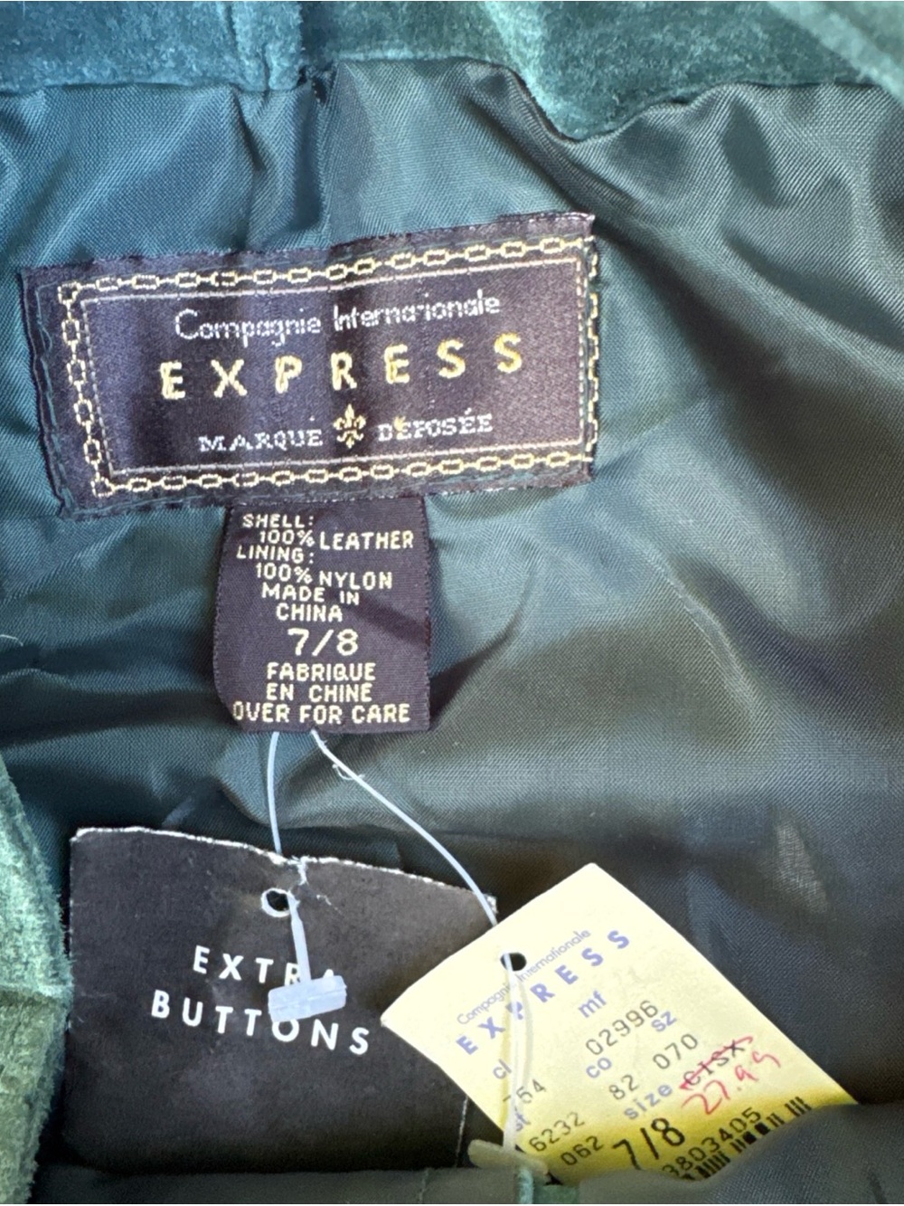 Vintage 90s Express Suede Leather Mini Skirt Button Front Green size 7/8 - Picture 3 of 5